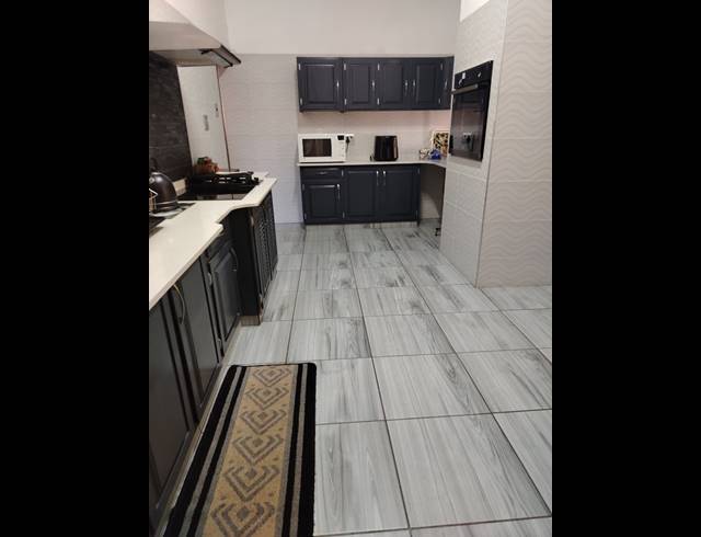 4 BEDROOM FREEHOLD FOR SALE IN AMIEL PARK
